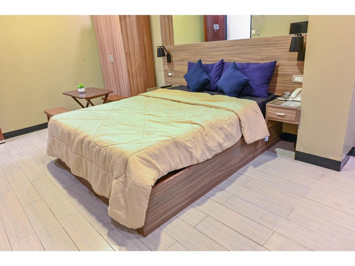 Capital O 890 Nami Hotel Tagaytay Tagaytay City Exterior photo